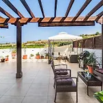 Steni Views By Ezoria Apartment Polis