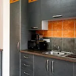 Steni Views By Ezoria Apartment Polis