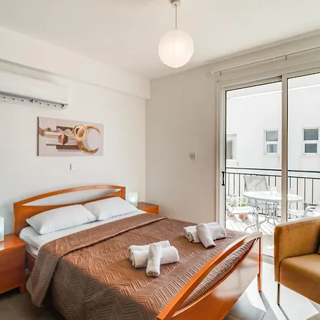 Apartment Steni Views By Ezoria Polis