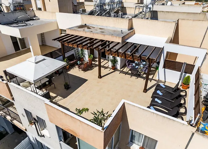 Steni Views By Ezoria アパート *